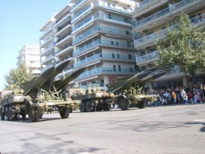 Στρατιωτικά οχήματα στην παρέλαση της 28ης Οκτωβρίου στη Θεσσαλονίκη, φωτογραφία αρχείου 2005